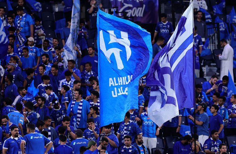 hilal fans.jpg